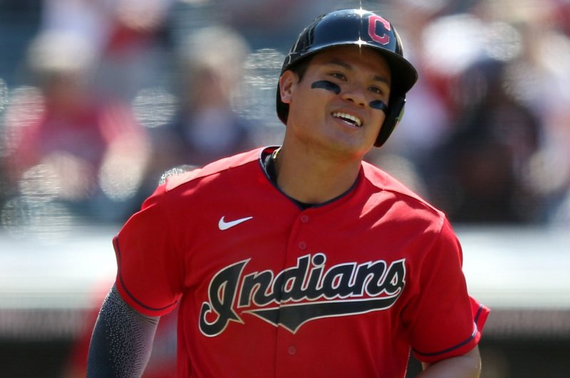 Indians come from behind to down Royals 5-3 in extras